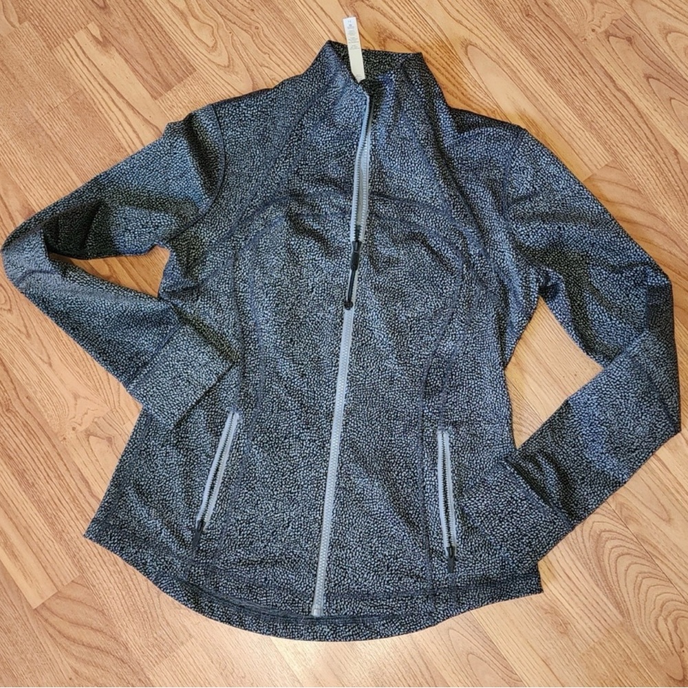 Women’s lululemon zip up xl